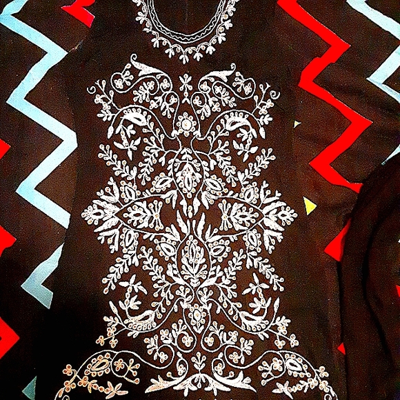 Clothes - Picture 4 of 5